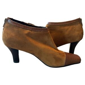 Aerosoles Comfortable Elegant Brown Suede Ankle Boots